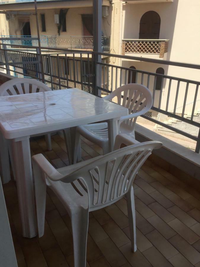 Apartamento Casa Di Paolo Giardini-Naxos Exterior foto